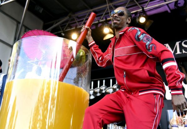 Snoop Dog Smashes World Record For Largest Gin & Juice